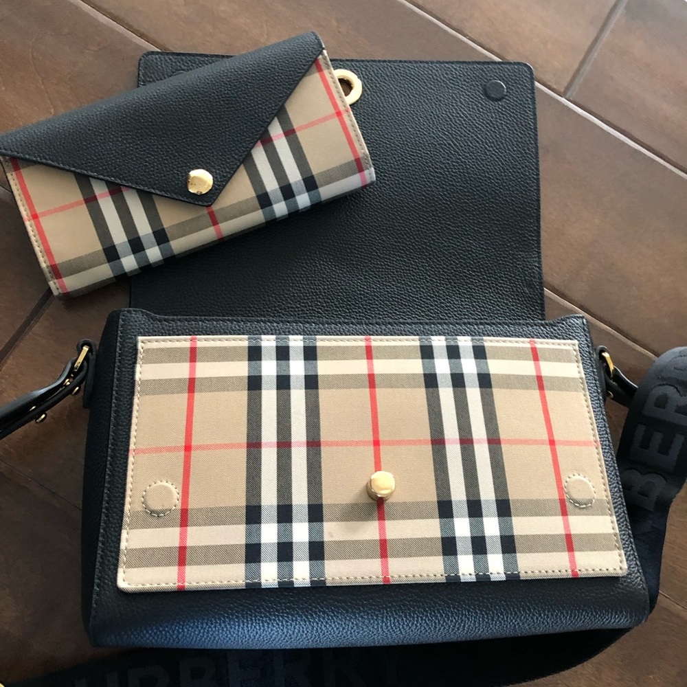 NEW❗️Burberry strap bag - Picture 6 of 9